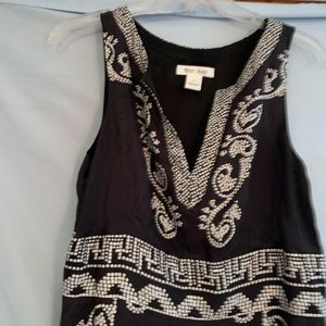 White House black-market dress